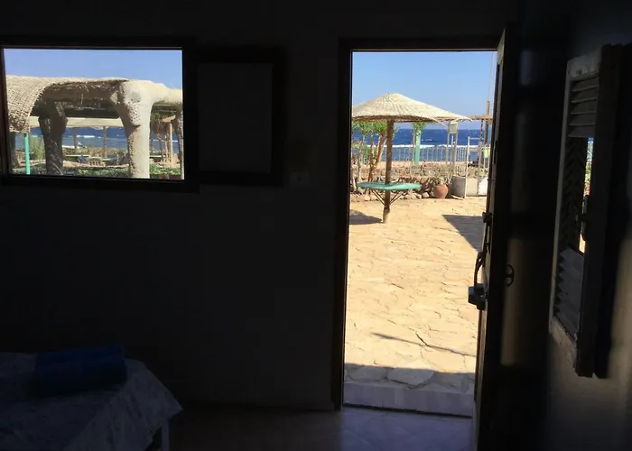 Eldorado And Restaurant Hostel